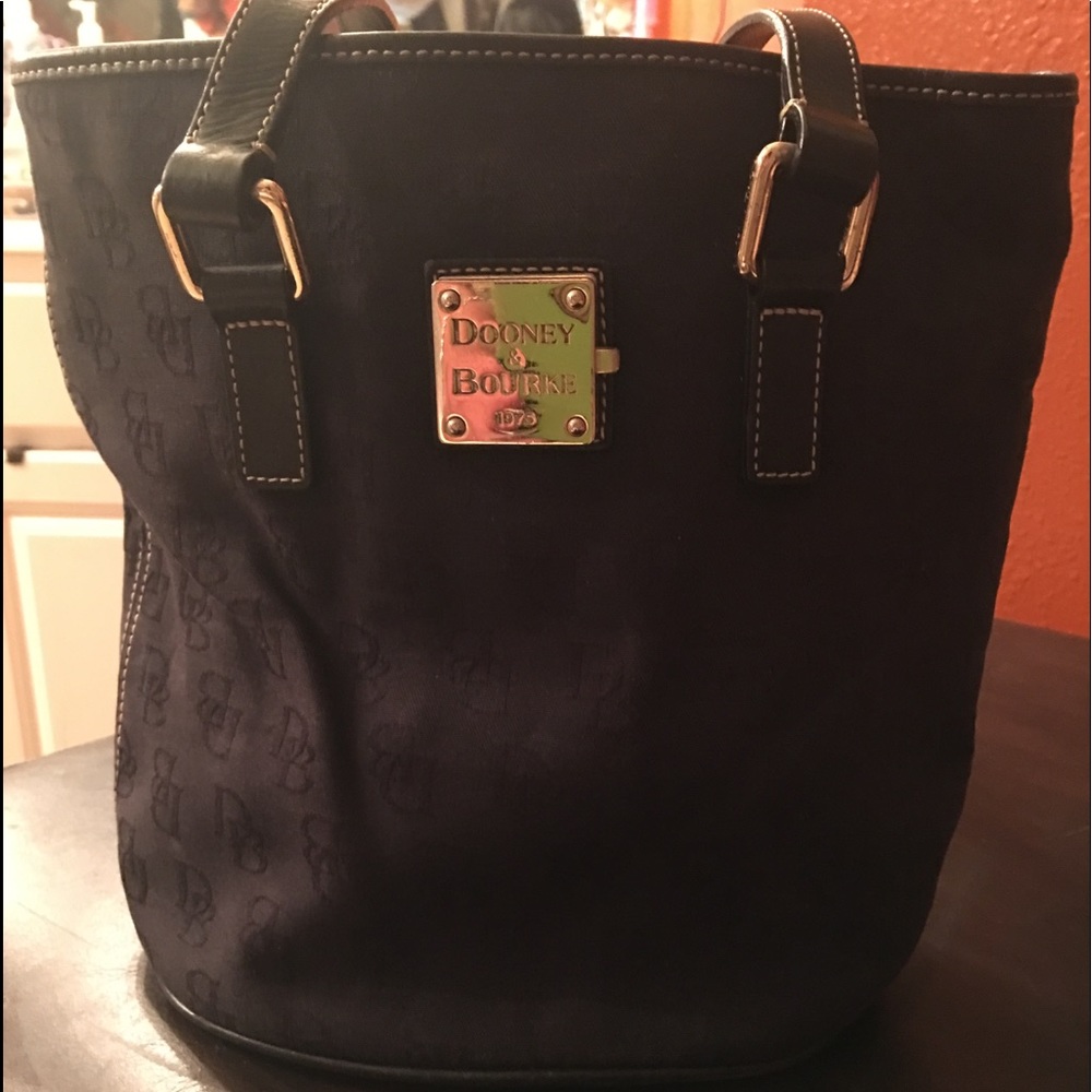 Dooney& Bourke bag